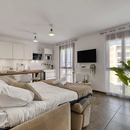 Apartamento Zenbnb - Rova - 4 Pers - Centre Ville- Wifi Annemasse