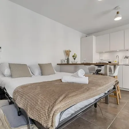 Zenbnb - Rova - 4 Pers - Centre Ville- Wifi