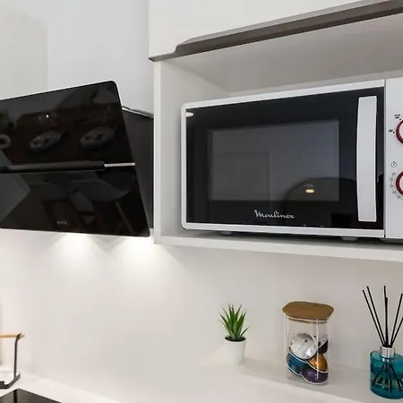 Zenbnb - Rova - 4 Pers - Centre Ville- Wifi Apartment Annemasse
